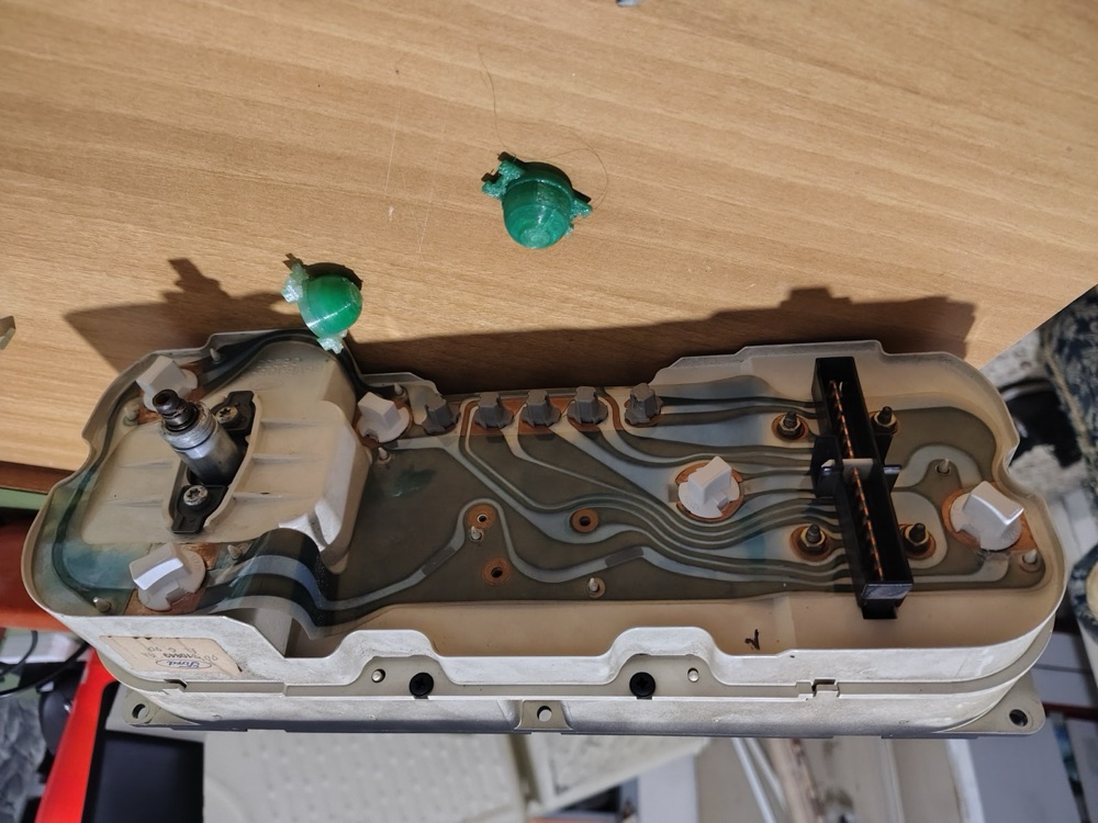 Ford Transit MK3 Gösterge Işık Kapağı görsel 3