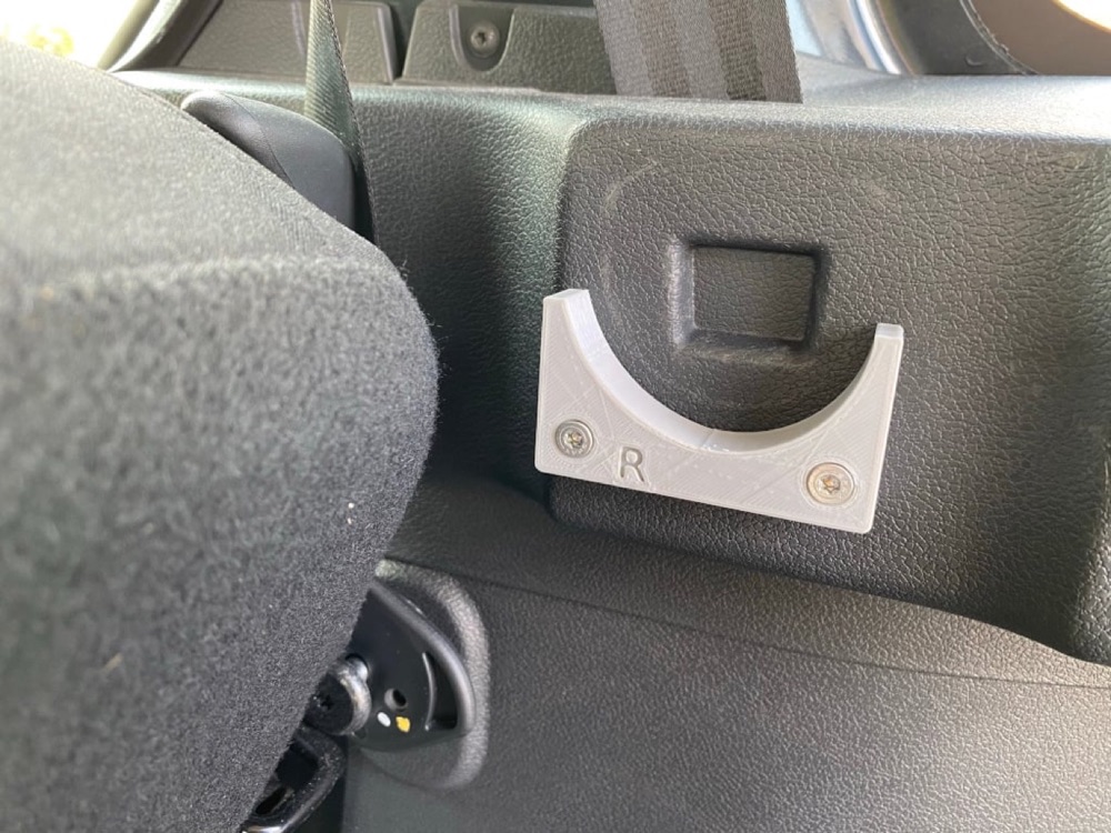 Dacia Dokker bagaj kapağı tutucu görsel 2