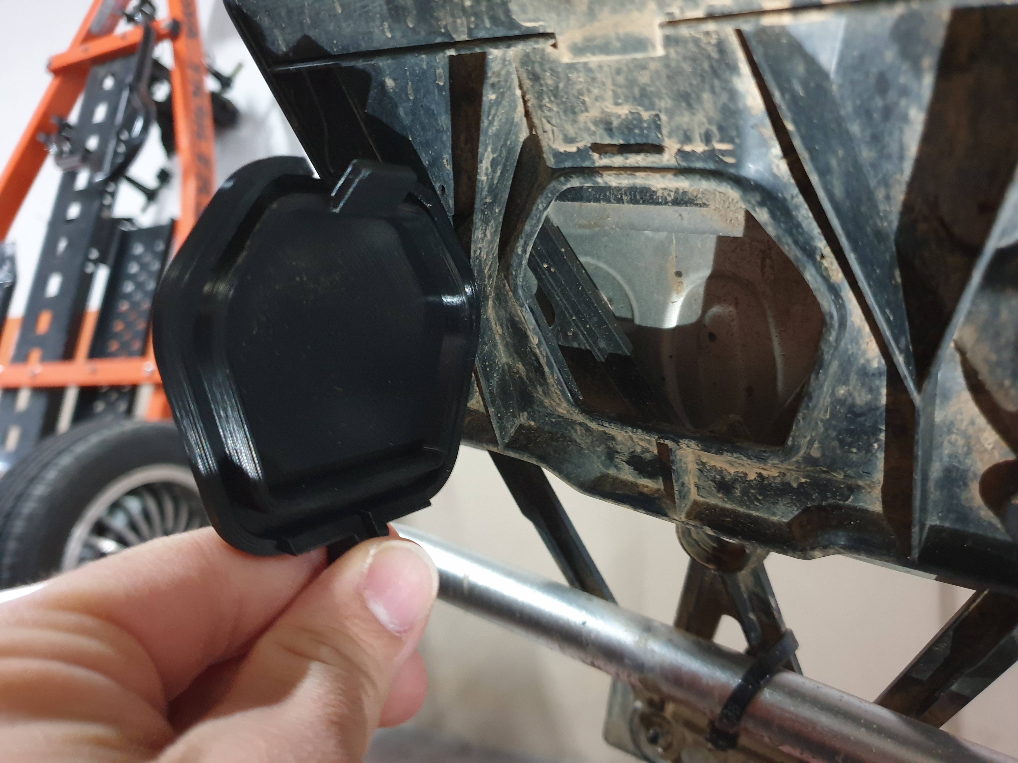 KTM 790/890 Adventure Çamurluk Deliği Tapası