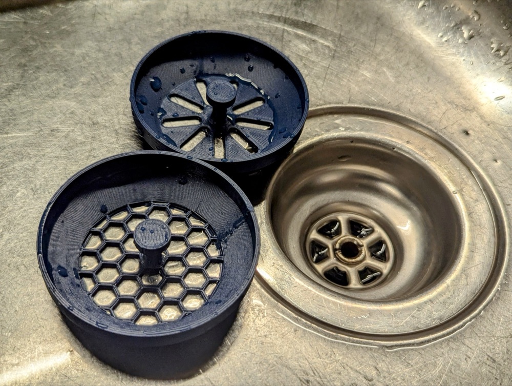 Evye Gideri Süzgeç Kapağı (80 mm Gider Ağzı, Delikli)