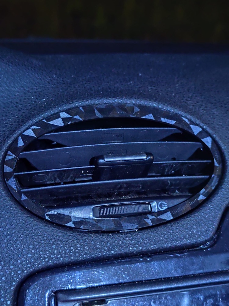 Ford Focus Mk2 Havalandırma Izgarası Çerçevesi