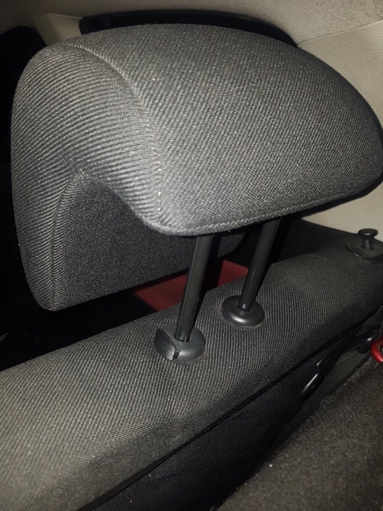 Peugeot 206 Koltuk Başlık Ayar Düğmesi (28 x 27 x 12 mm)