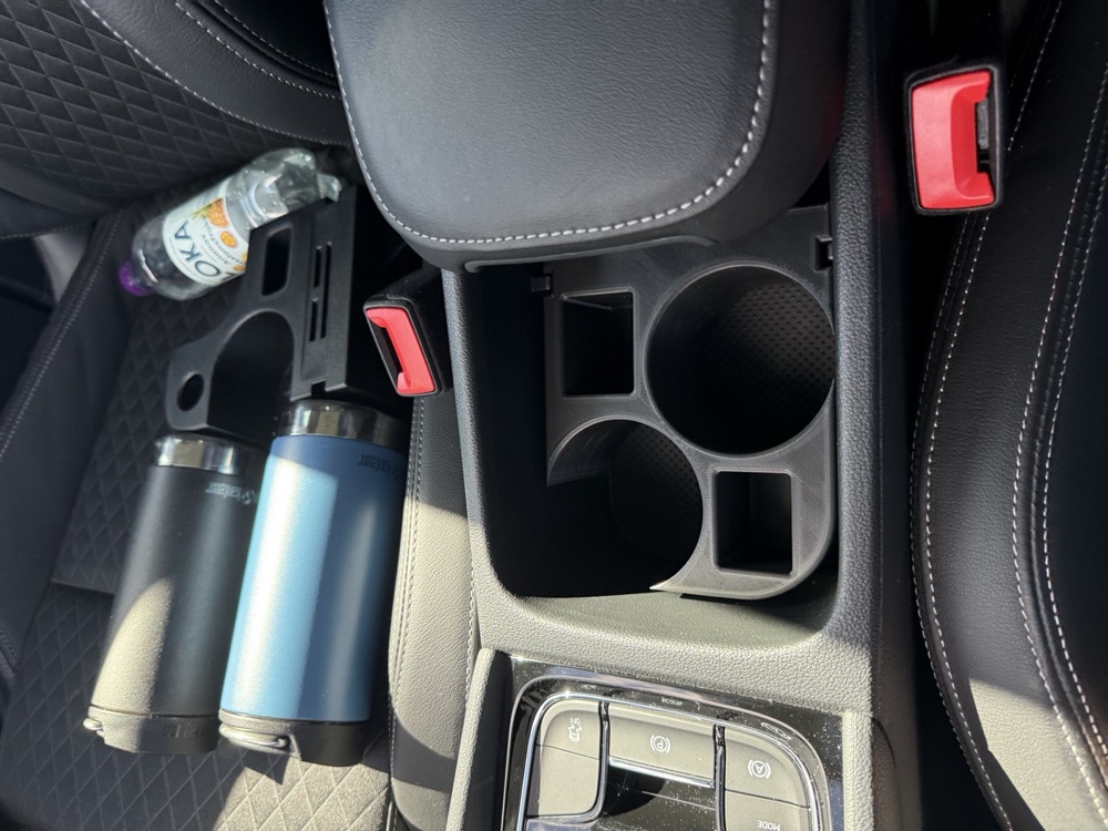 Skoda Karoq Orta Konsol Büyük Bardaklık Insert görsel 2