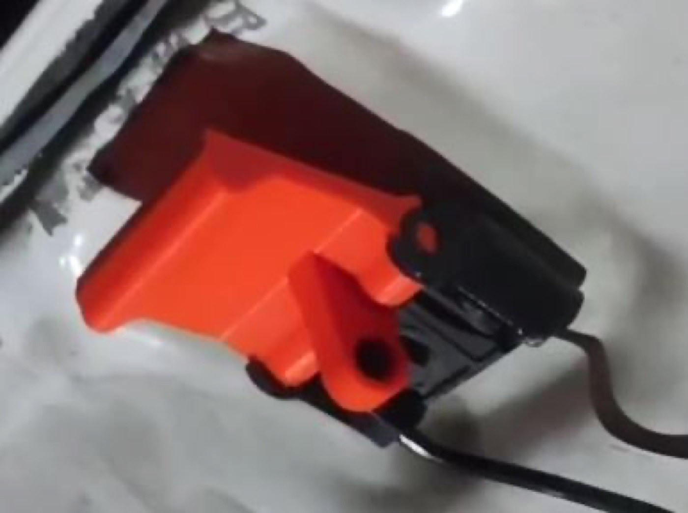 Kia / Hyundai Kaput Emniyet Mandalı Kolu