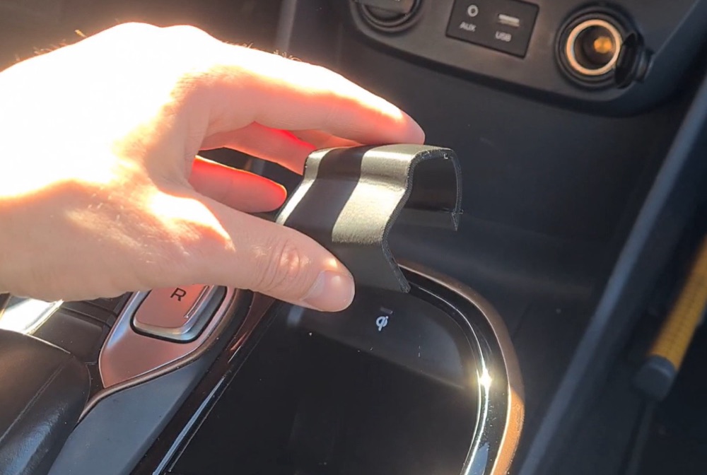 Hyundai Ioniq EV Orta Konsol Tutamağı