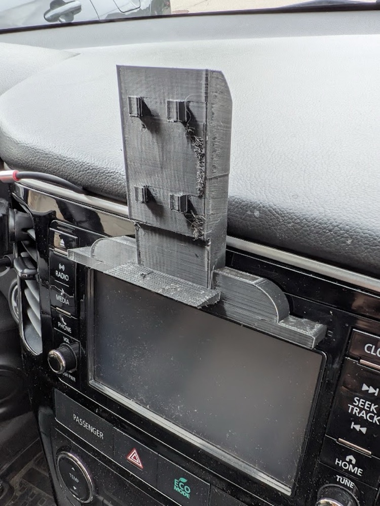 Mitsubishi Outlander (2016) CD Yuvası Ekran Tutucusu