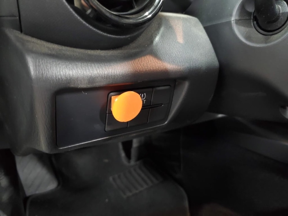 Mazda Miata MX5 ND Çekiş Kontrol Düğmesi Uzatması görsel 2