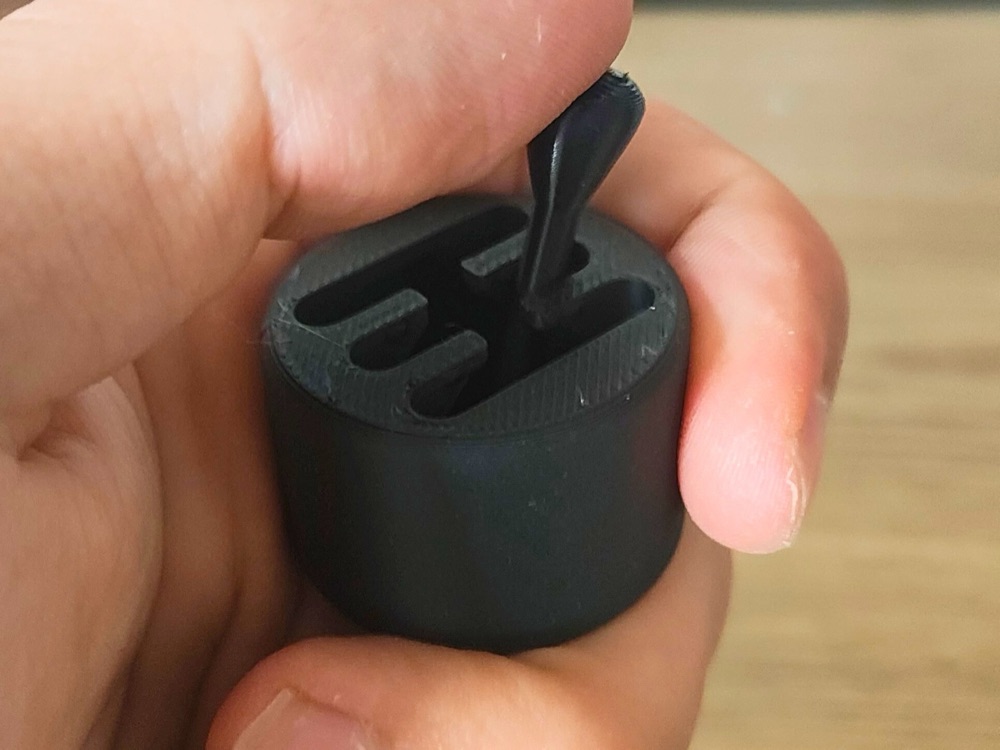 Vites Kolu Fidget (H Düzenli Yuvalı, Yuvarlak Gövdeli)