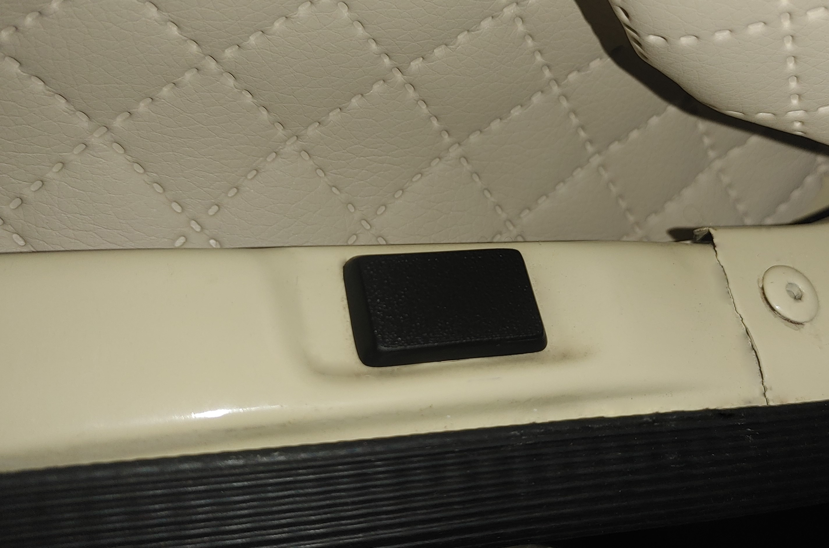 Fiat 126p Üst Kapı Kolu Kapağı