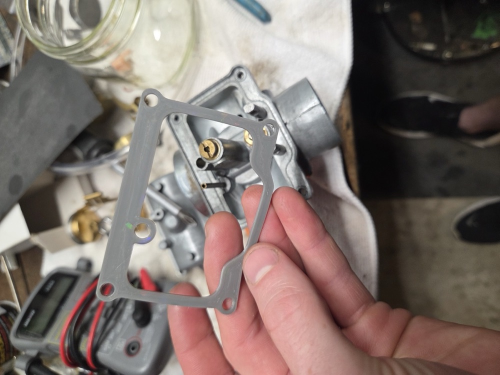 Suzuki GT / TS Mikuni VM28 Karbüratör Şamandıra Haznesi Contası