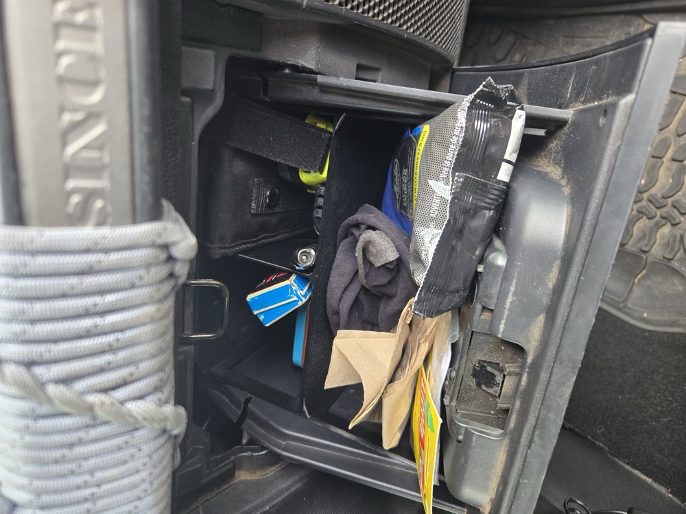 Jeep Wrangler JK Torpido Gözü Düzenleyici