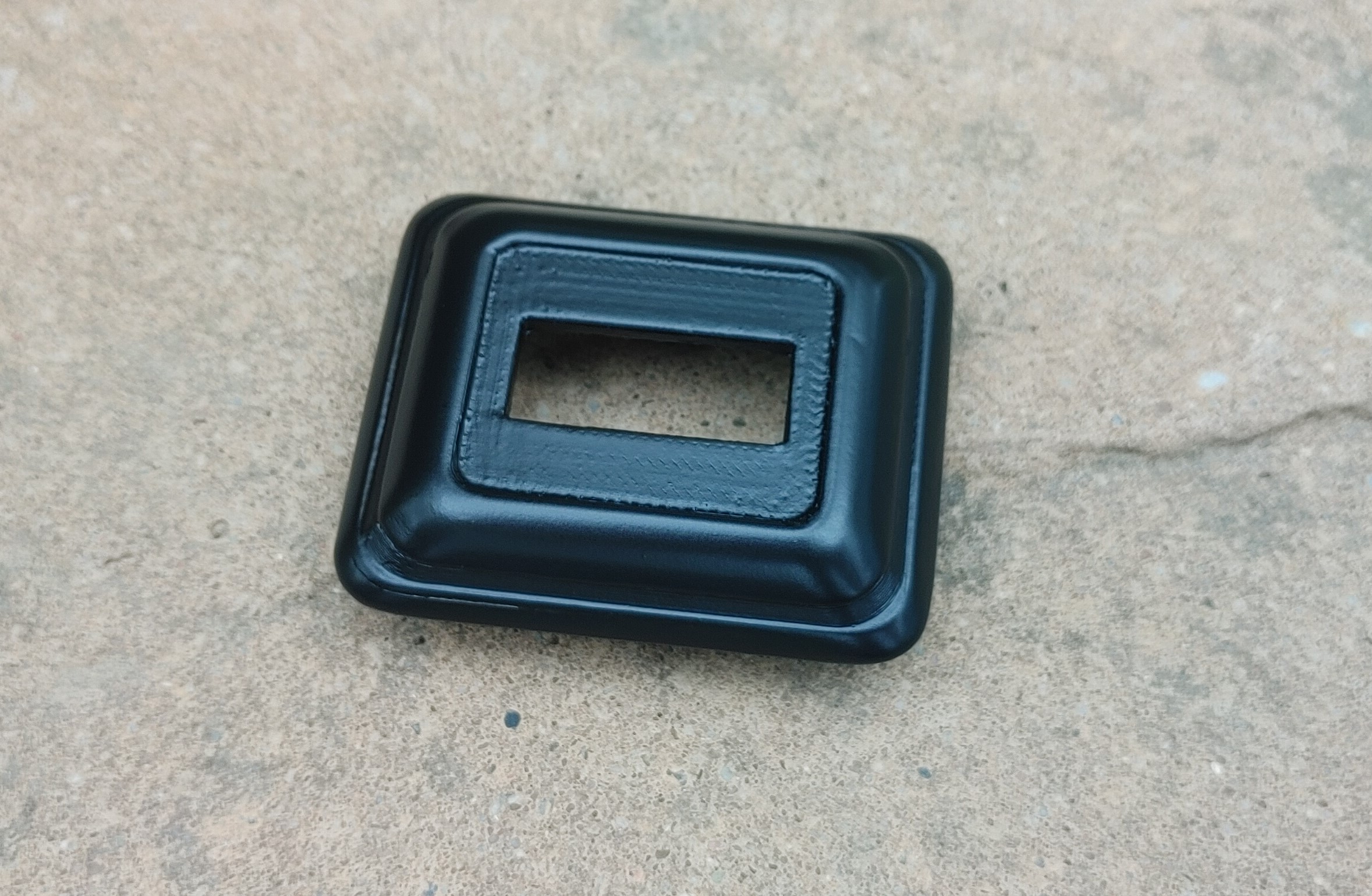 Fiat 126p Kapı Kolu Rozeti (Dikdörtgen) görsel 2