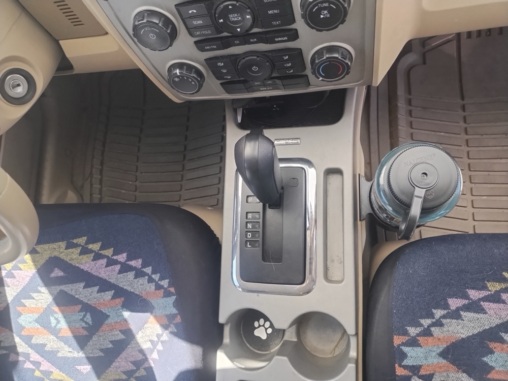 Ford Escape Matara Tutucu görsel 4