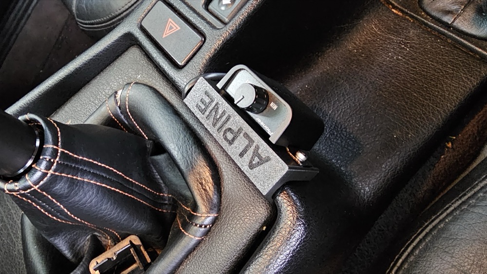 Amfi Kumandası Askısı (BMW E30 / E34 Uyumlu)
