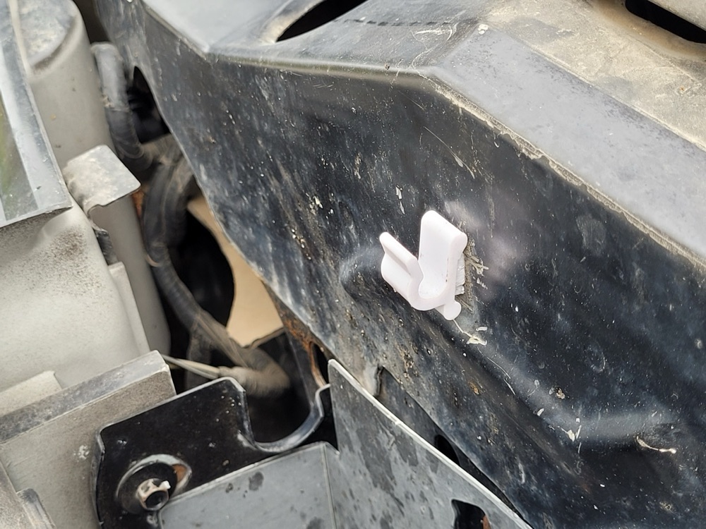 Ford Ranger Kaput Destek Çubuğu Klipsi