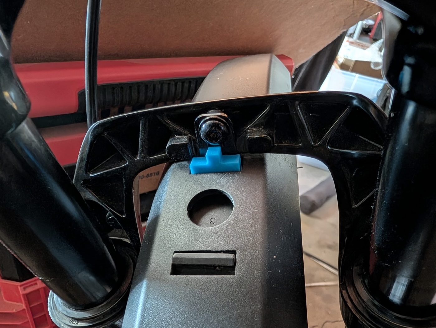 E-Bike Ön Çamurluk Titreşim Önleyici