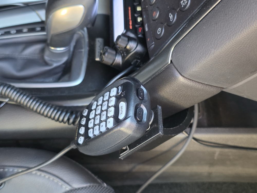 Ford Fusion 2016 Telsiz Mikrofon Tutucu Aparatı görsel 4