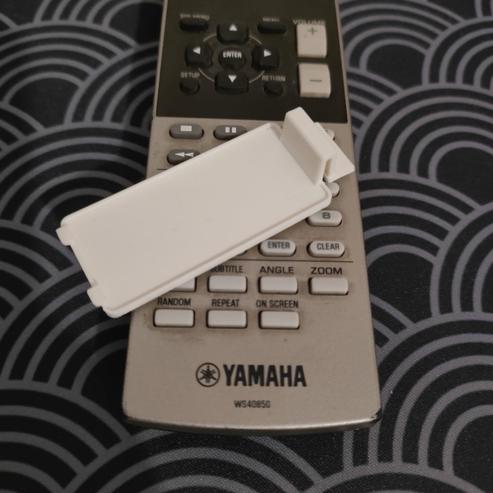 Yamaha WS40850 Kumanda Pil Kapağı görsel 3