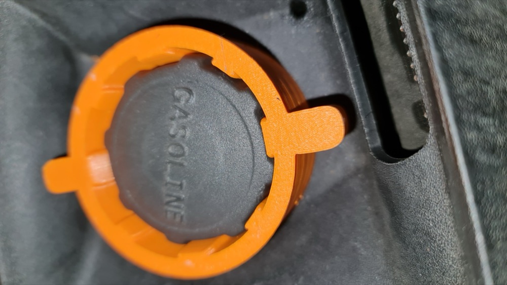 Piaggio MP3 Yakıt Deposu Kapağı Anahtarı