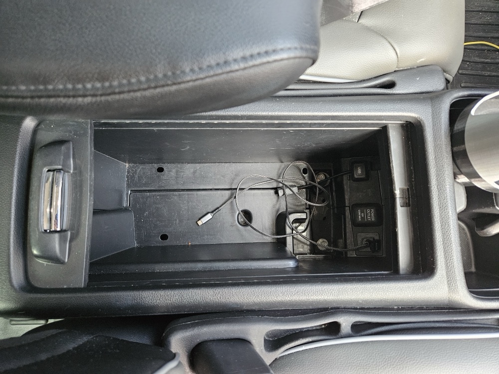 Honda CR-V (4. Nesil) Orta Konsol Düzenleyici görsel 2