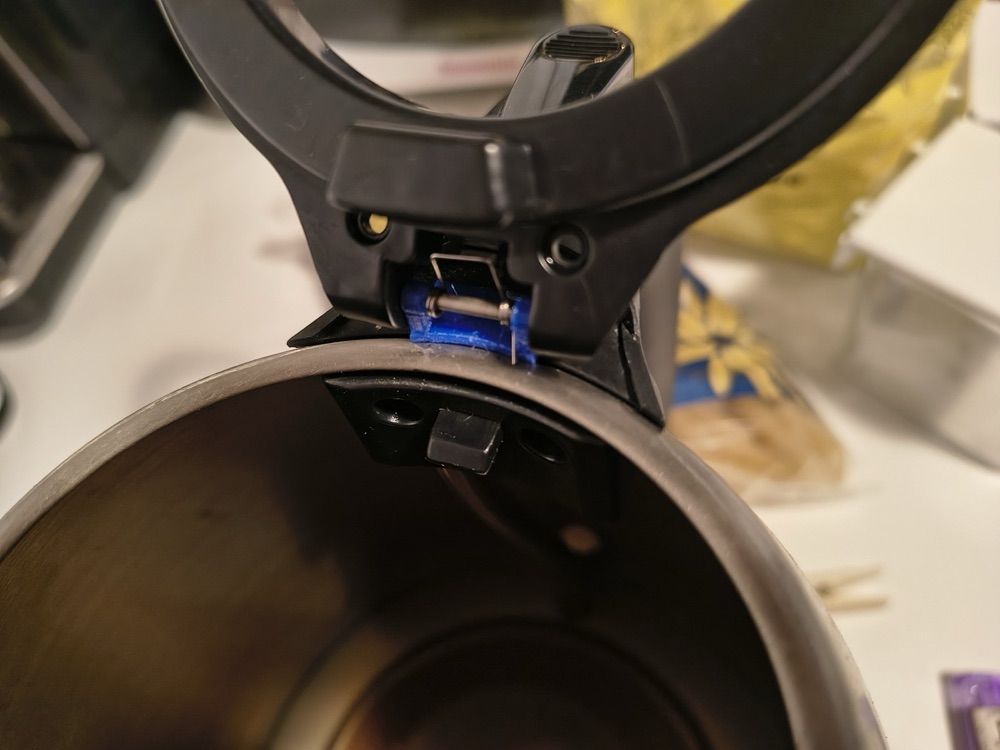 Hyundai VK302 Su Isıtıcısı Kapak Menteşesi görsel 1