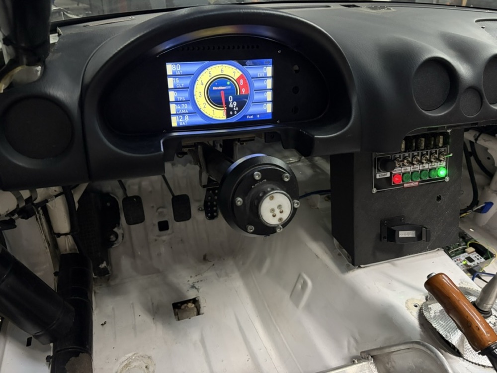 Mazda Miata NB Yarış Aracı Gösterge Grubu Montajı