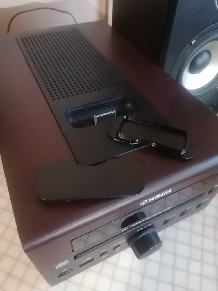 Yamaha CRX Serisi USB ve iPod Port Kapağı (İkili) görsel 2