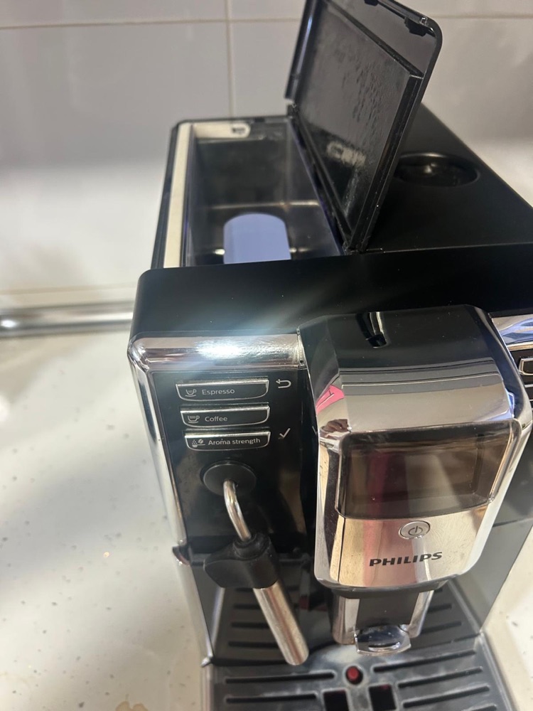 Philips Kahve Makinesi Su Tankı Kapağı görsel 2