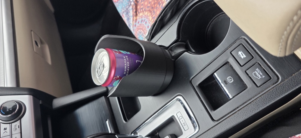 Subaru Outback Büyük Matara Bardaklık Adaptörü (2015-2019)