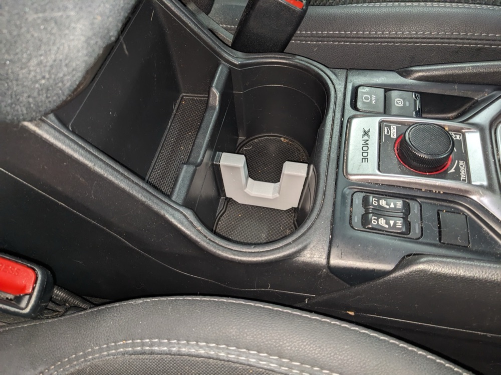 Subaru Forester Bardaklık Ayırıcı (2020-2024) görsel 3