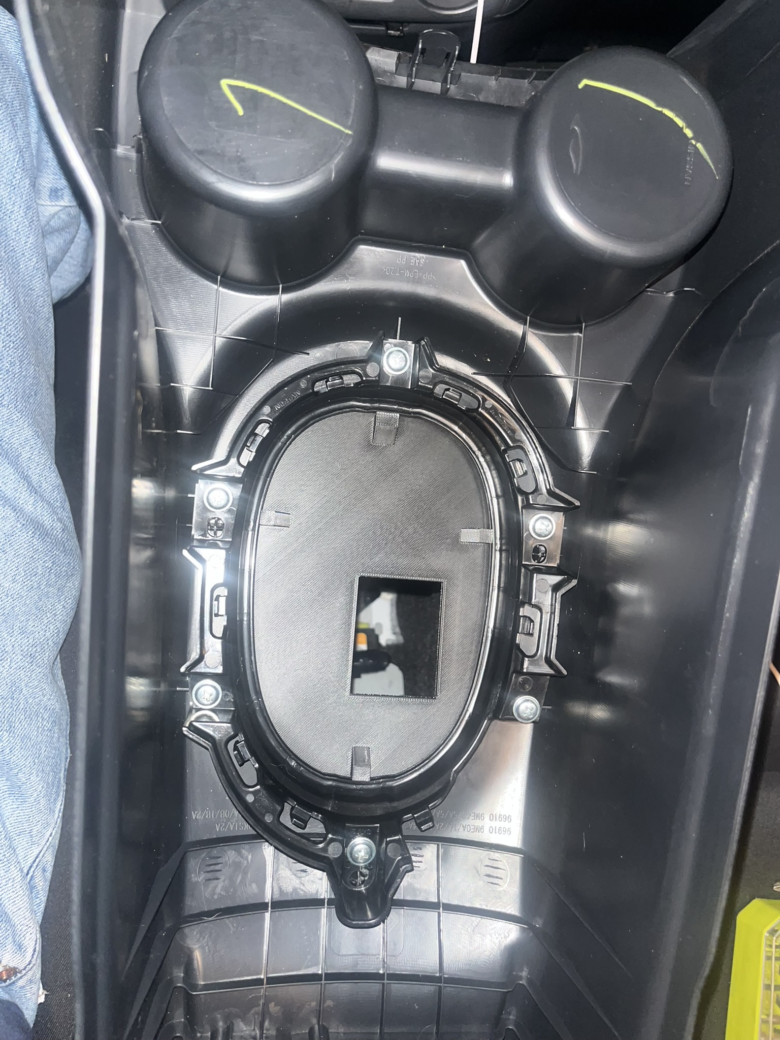 Nissan Versa Vites Körüğü Kapama Plakası görsel 3