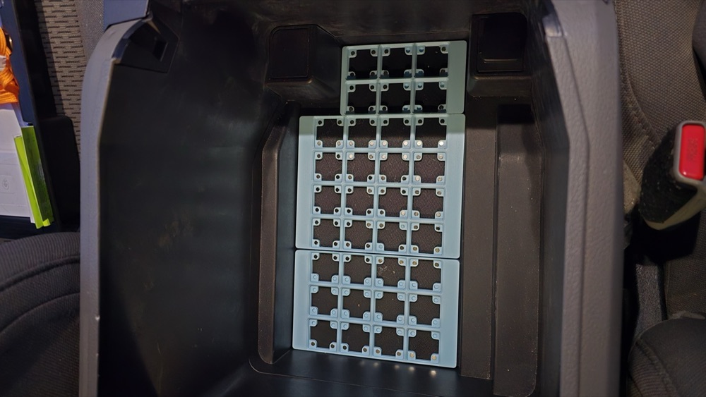 Ford F-150 / Super Duty / Expedition Gridfinity Merkez Konsol Organizatörü görsel 3