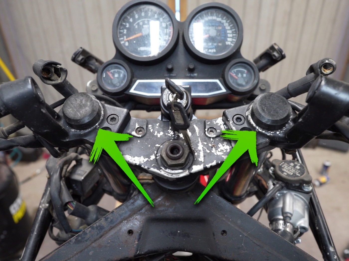 Kawasaki GPZ1000RX Amortisör Kapağı