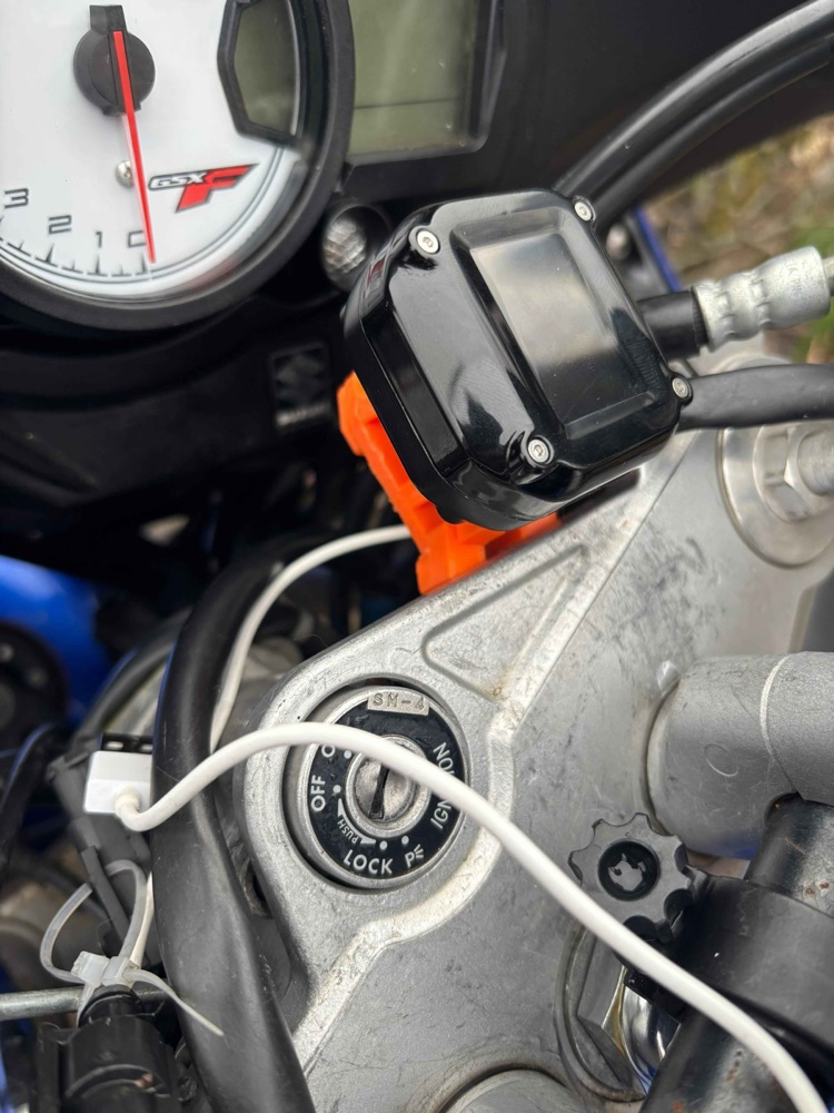 Suzuki GSX-650F Kablo Kılavuzu Aksesuar Tutucusu görsel 4