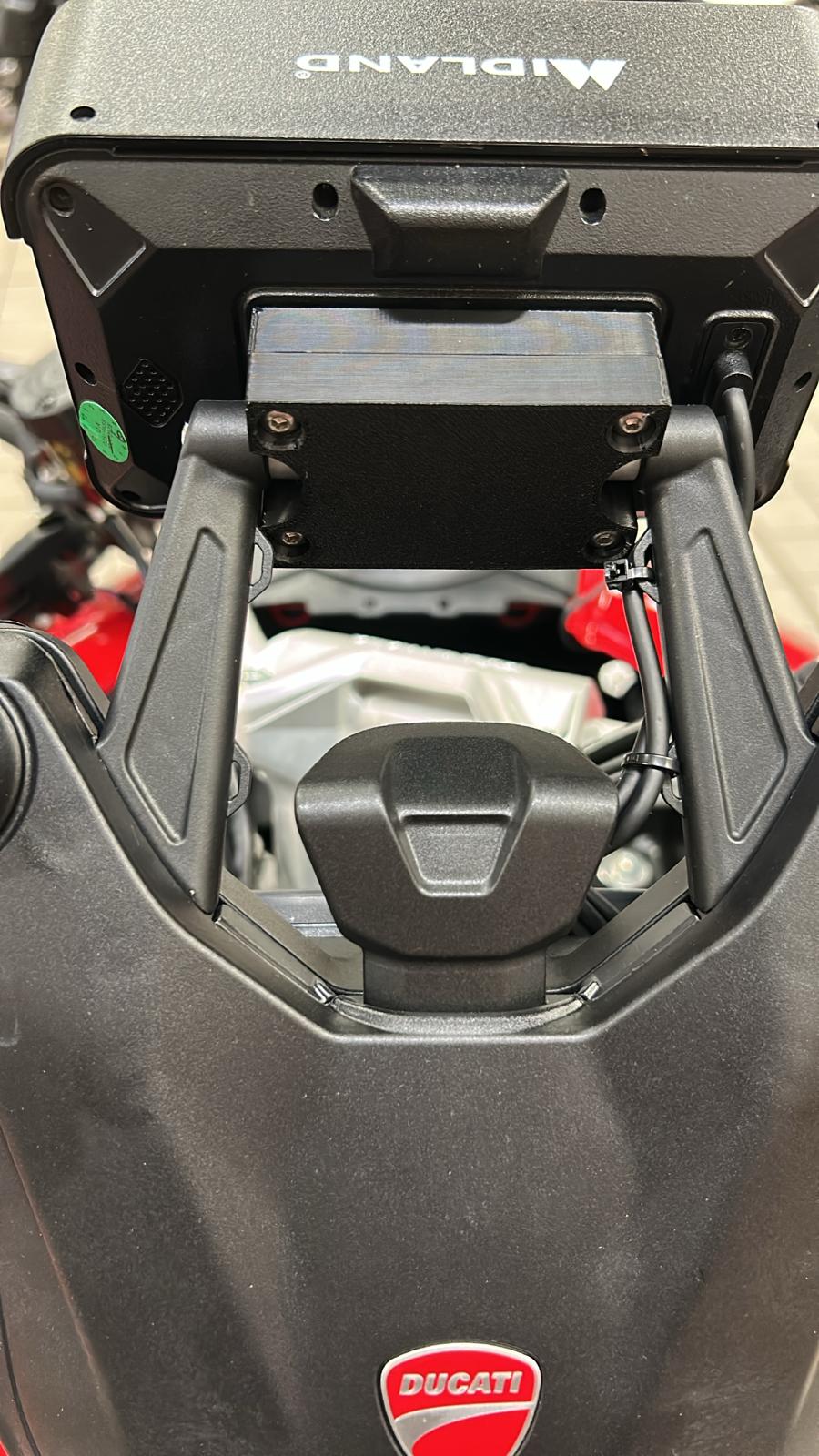 Ducati Multistrada V2S Midland CarPlay Adaptörü