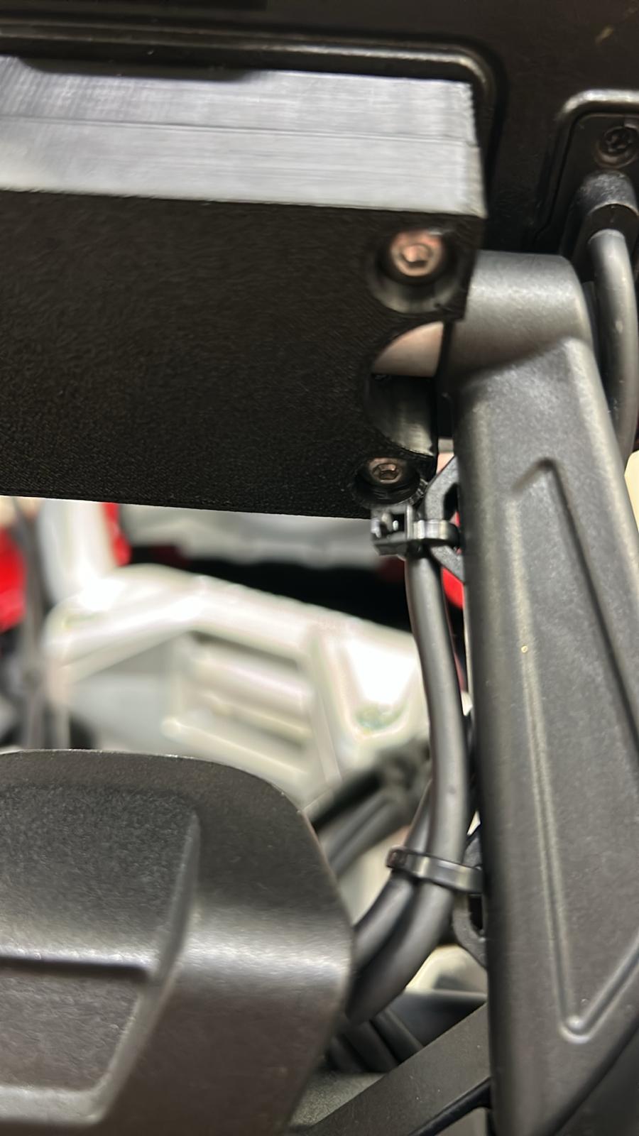 Ducati Multistrada V2S Midland CarPlay Adaptörü görsel 3