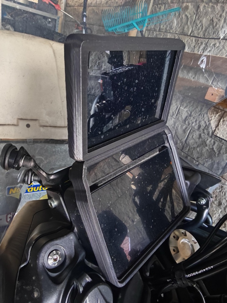 Benelli TRK 702 Çift Ekran Tutucusu görsel 2