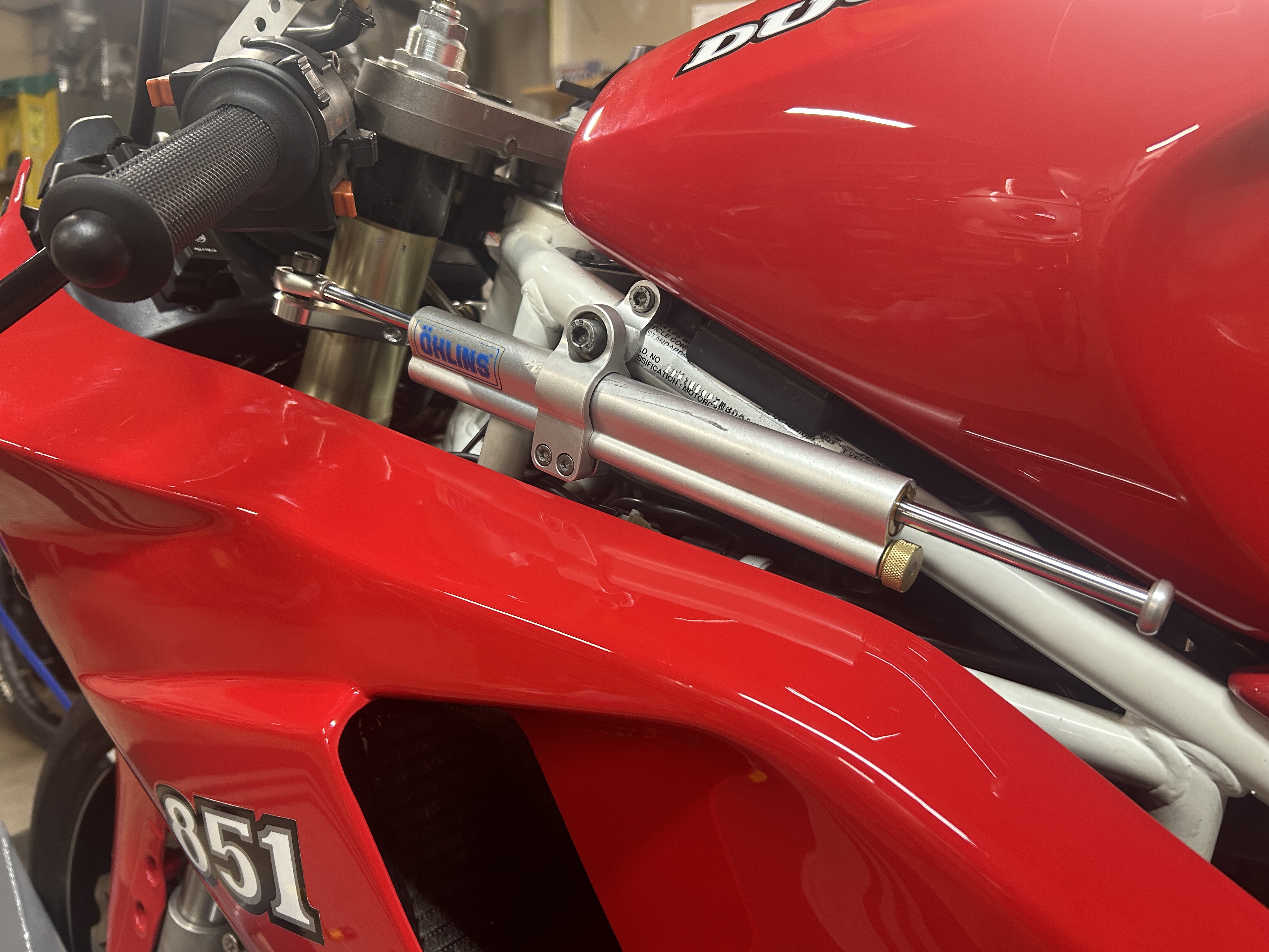 Ducati 851/888 Depo Ara Parçası (Öhlins Direksiyon Damperi) görsel 3