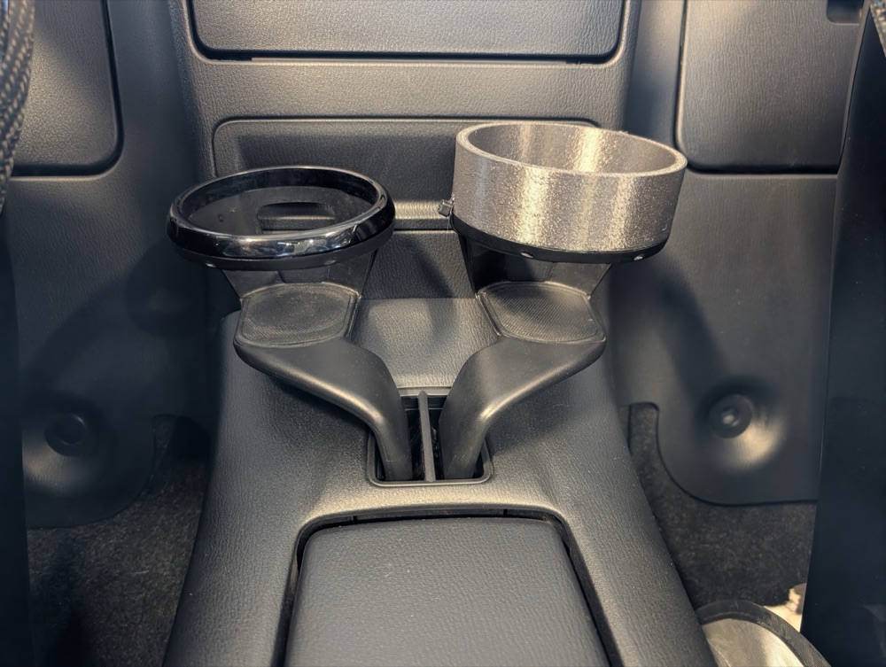 Mazda Miata ND Bardaklık Trim Uzatması