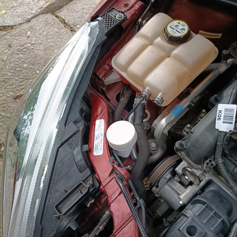 Cam Suyu Borusu (Ford Focus MK3 Uyumlu)
