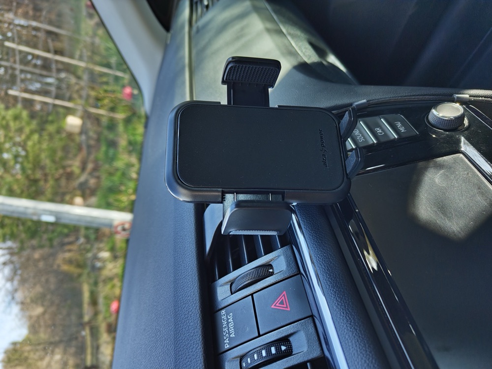 Skoda Octavia 3 Hava Kanatçığı Telefon Tutucu görsel 4