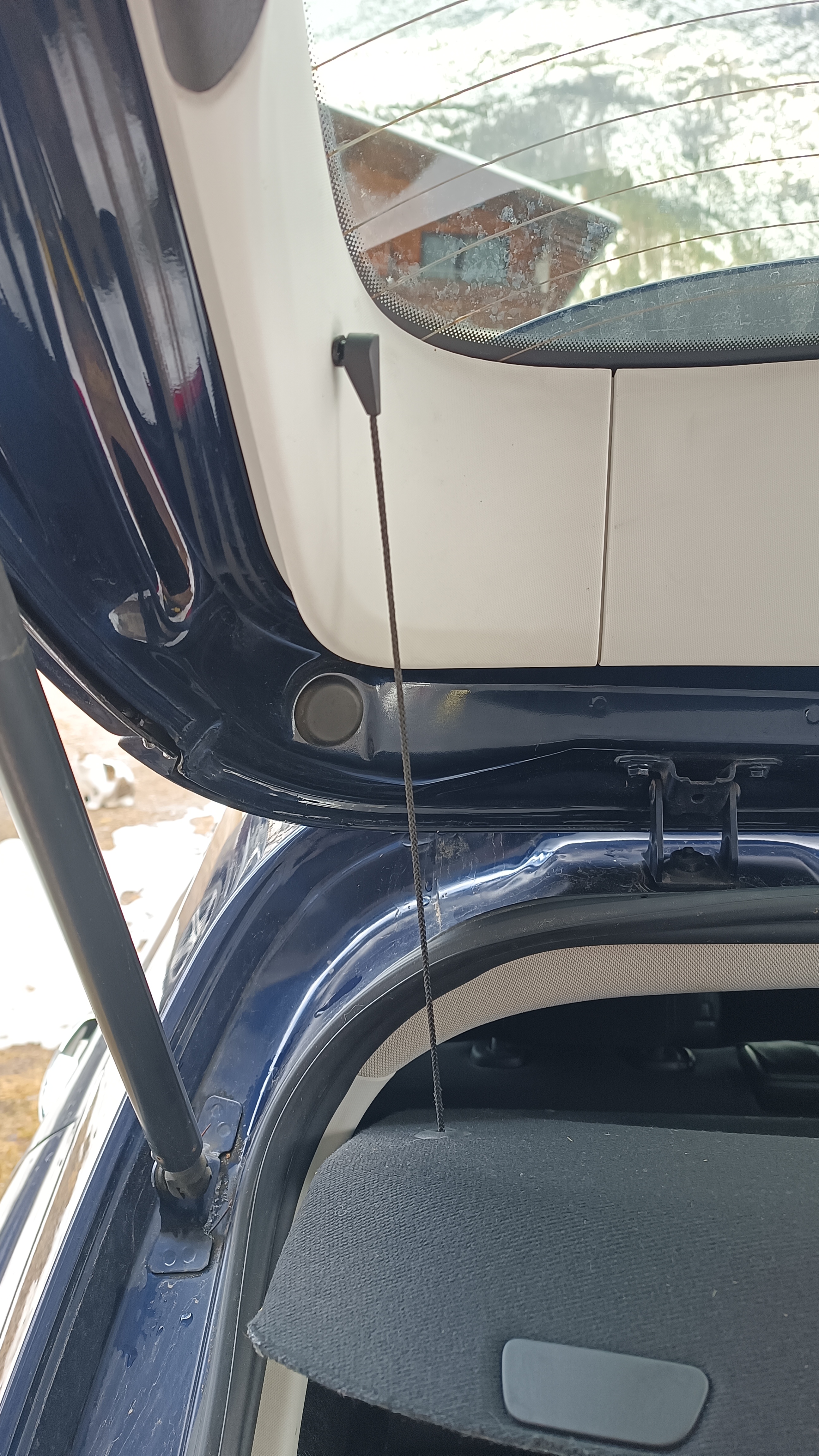 Fiat Tipo (2016+) Hatiye (Arka Cam) Rafı Pimi görsel 2