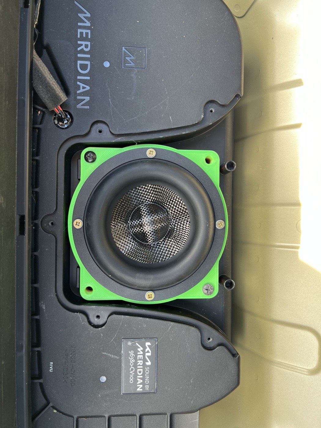 Kia EV6 Subwoofer Montaj Adaptörü (5.5")