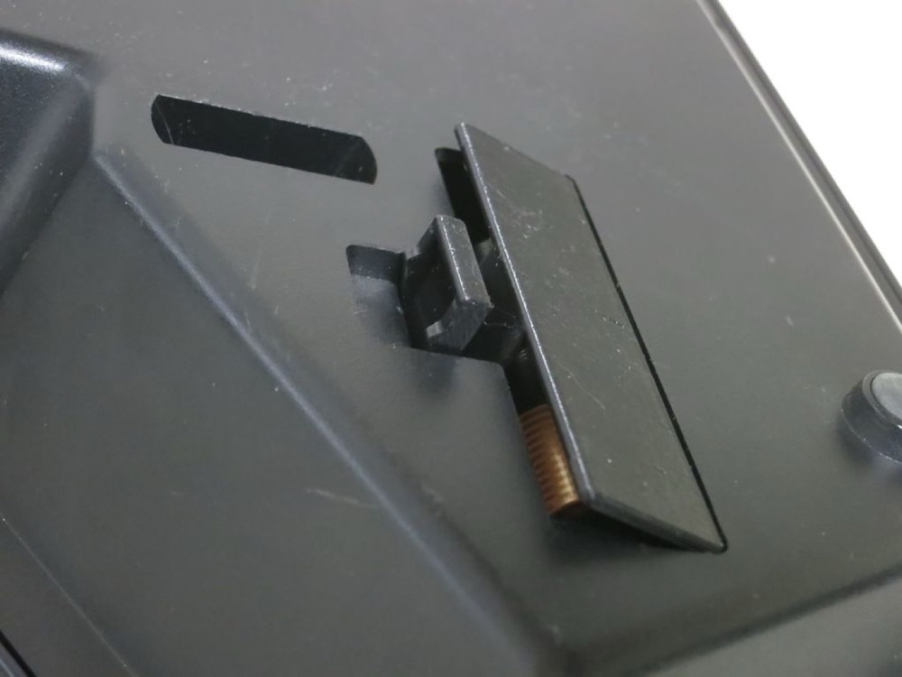Yamaha DD-6 / DD-7 Dijital Davul Pil Kapağı görsel 4