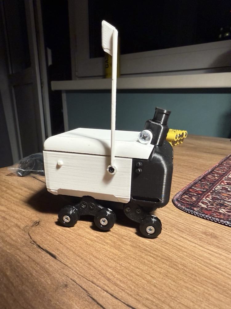 Teslimat Robotu Oyuncağı (Antenli, Lastikli Tekerlekli, Vidalı Montaj) görsel 3