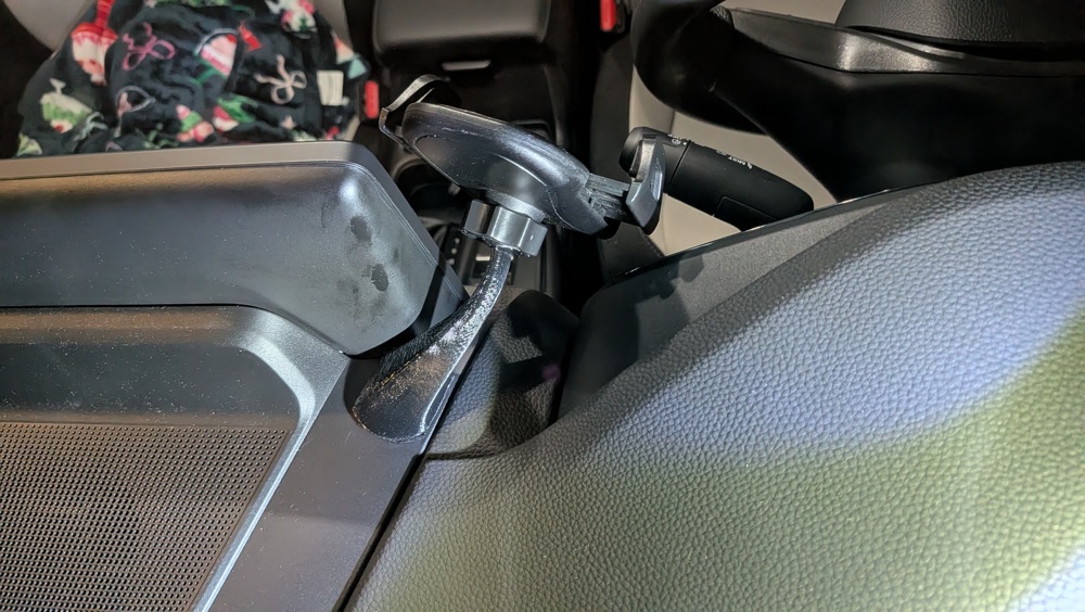 Honda CR-V (2026) Torpido Üstü Bilyeli Telefon Tutucu Tabanı görsel 2