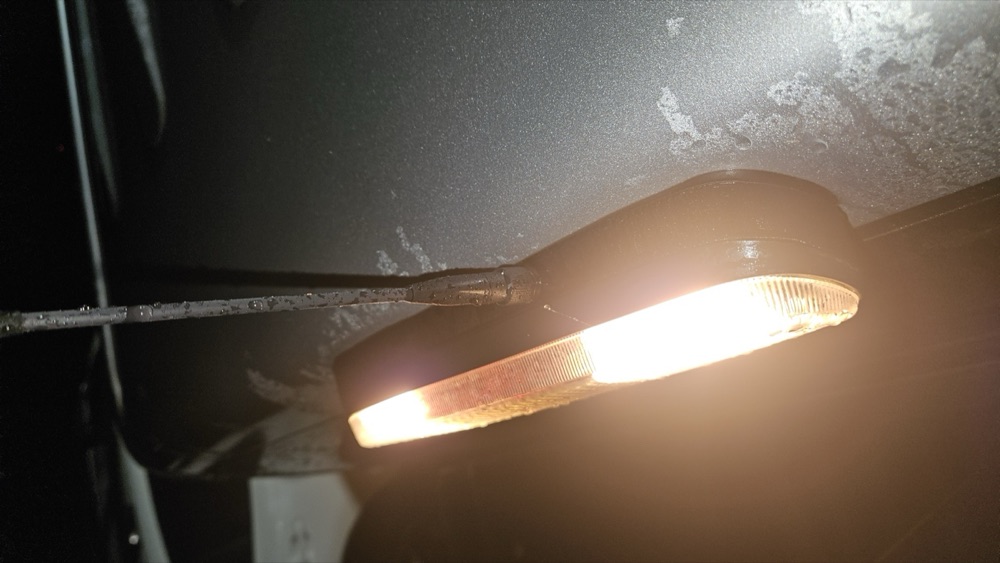 Ford Super Duty 3. Fren Lambası Arası SMA Anten Braketi görsel 5