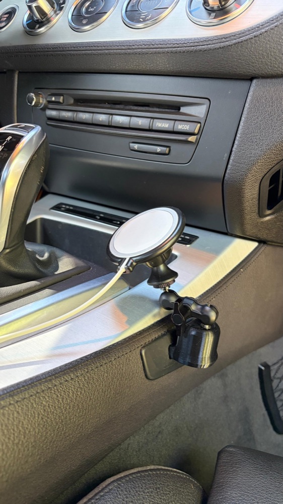Bardaklık Adaptörü (BMW Z4 Uyumlu, Şarj Yuvalı)