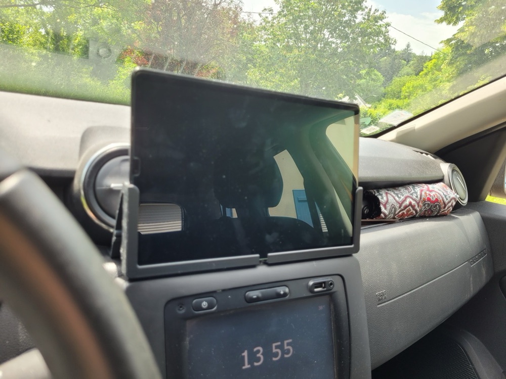 Dacia Duster 2 tablet tutucu görsel 2