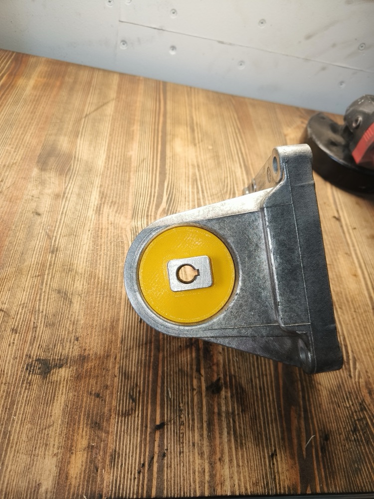 Volvo P2 Üst Motor Tork Takozu Burcu görsel 3